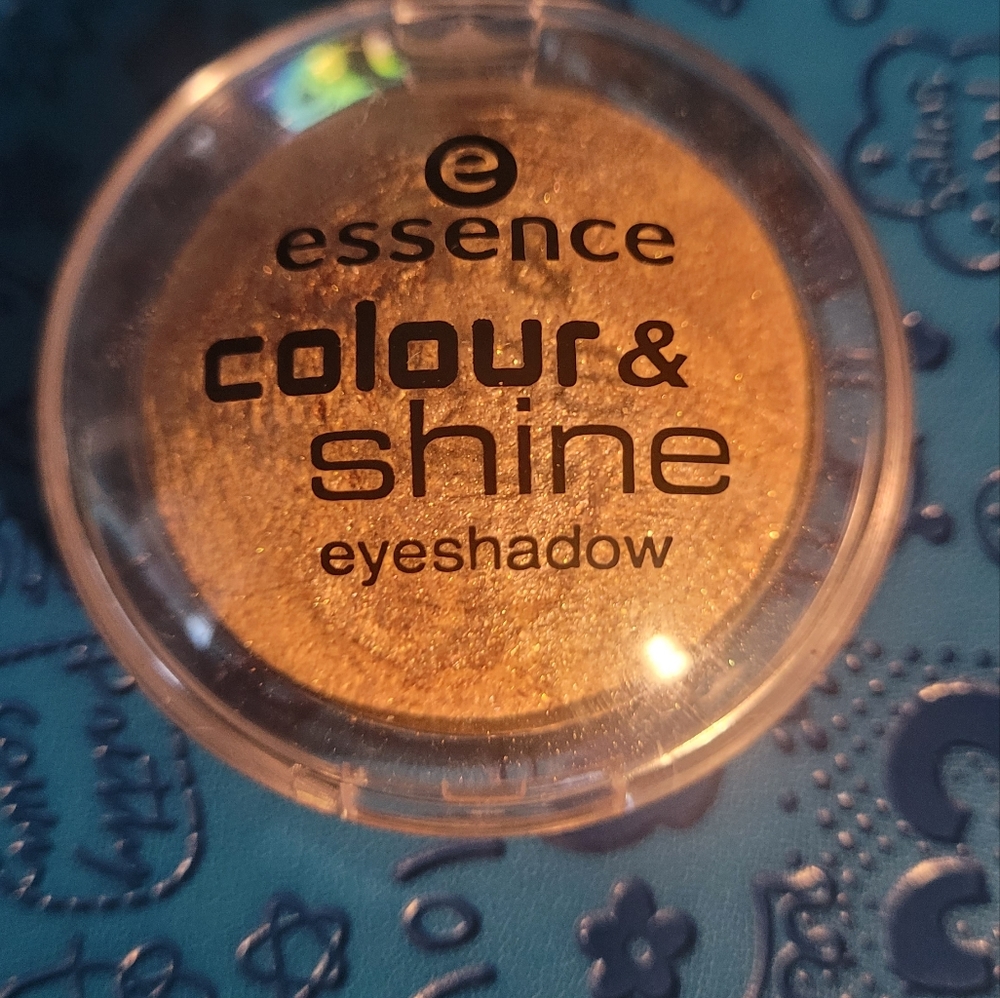 Essence Colour & Shine Eyeshadow -02 Stage Beauty